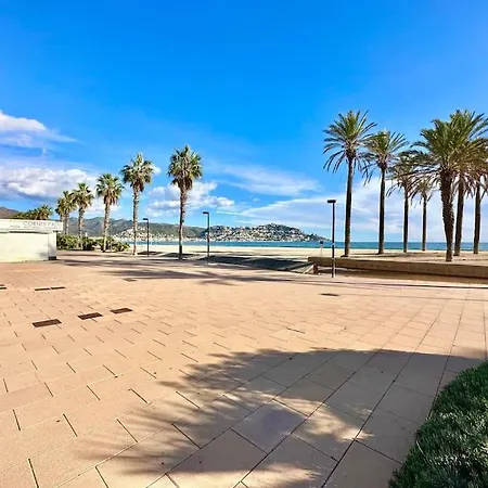 V023 - Platja Росас